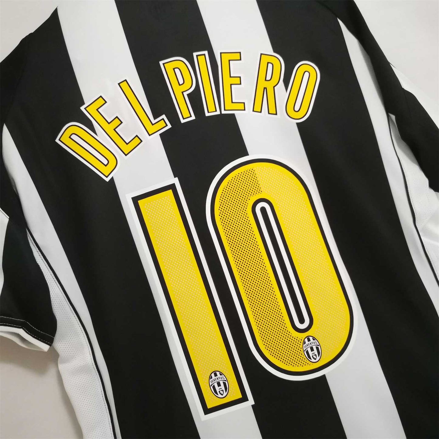 Juvents 2004-05 Retro Home Jersey