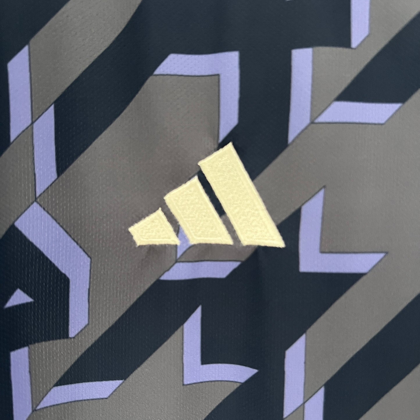 Real Madrid Training 24/25 Kit