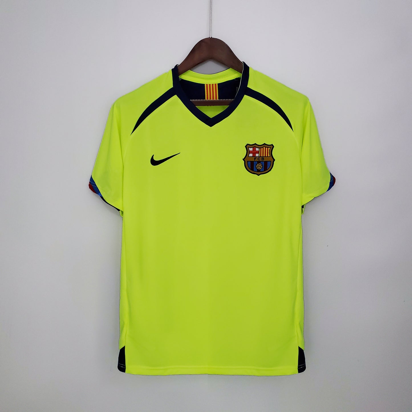 FC Barcelona 2005-06 Away Retro Jersey