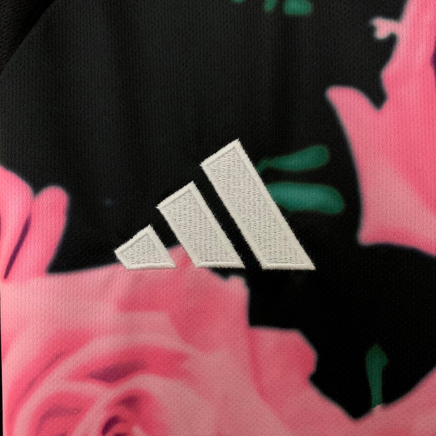 Real Madrid Pink Roses Special Kit