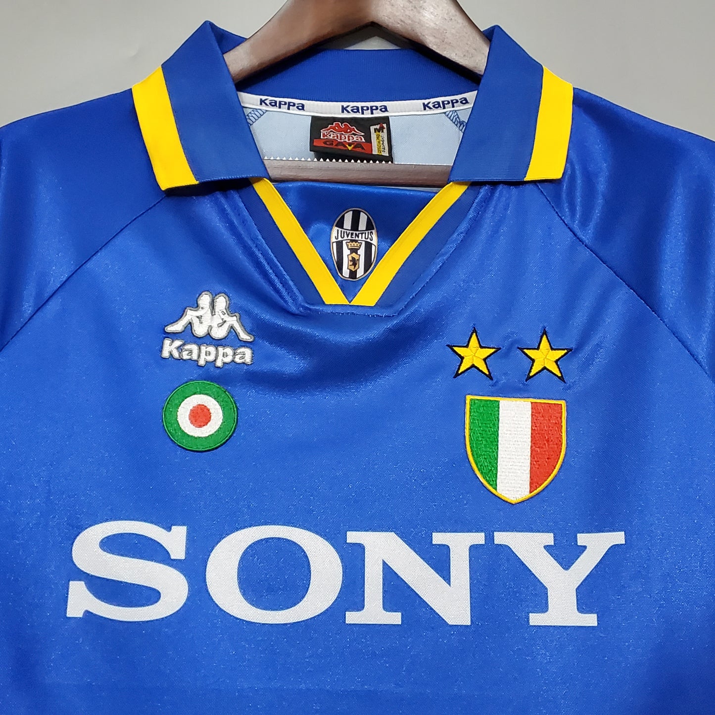 Juventus 1995-97 Retro Away Jersey